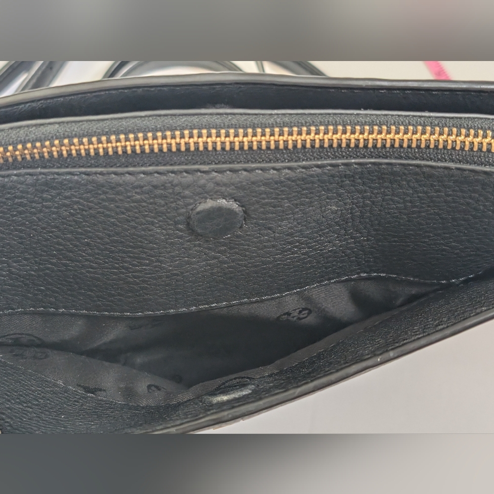 TORY BURCH - Ivy Crossbody, Black Pebbled Leather, Gold Chain, EUC. - Picture 9 of 14
